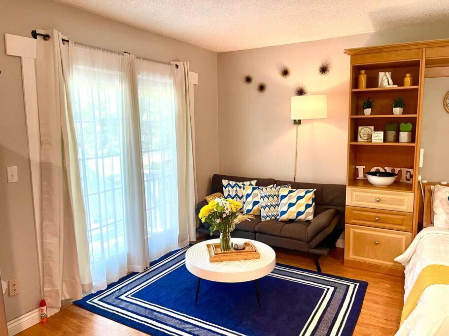 Апартаменты Town & Country Hideaway - 1Br/1Ba, 20 Min Famu/Fsu Таллахасси Экстерьер фото